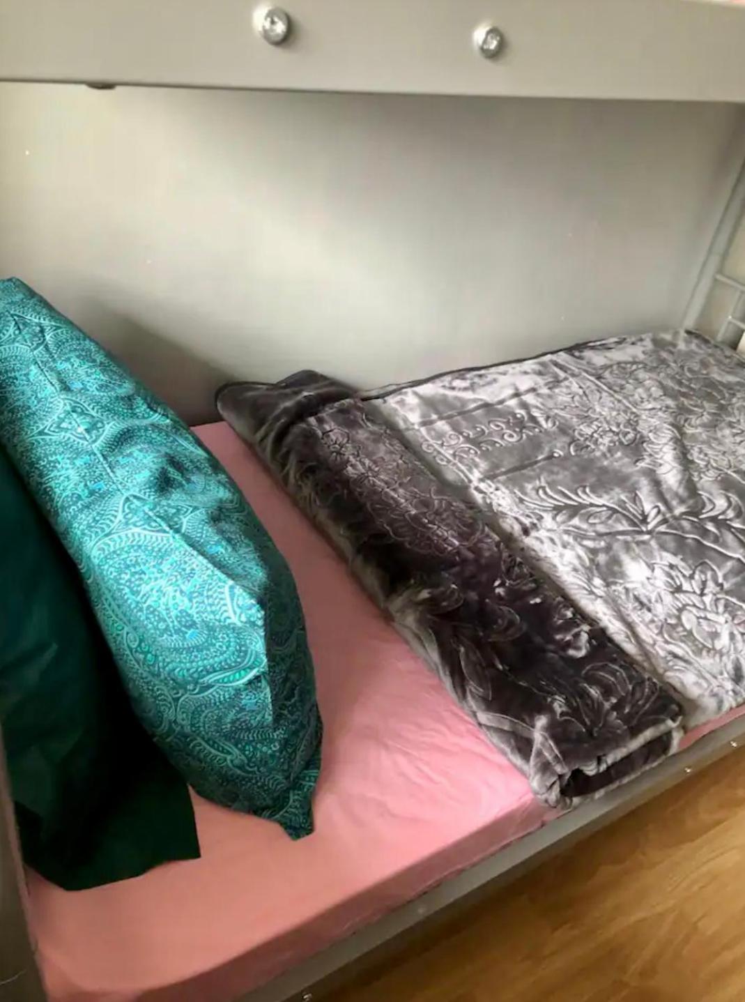 Female-Dortoir Femme -Dorm Shared Room Paris Bobigny Dış mekan fotoğraf